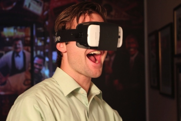 面向未来：IT巨头布局“虚拟现实”