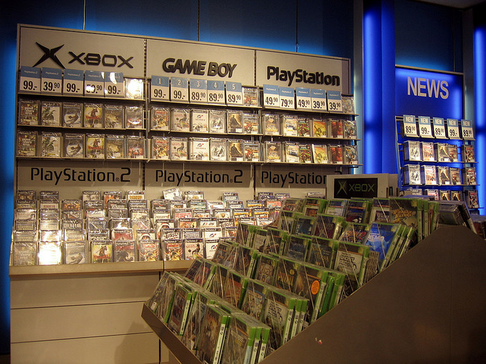 Videogameretaildisplay.jpg