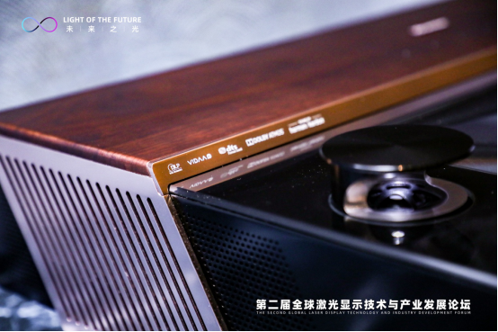 7、江南春、吴声揭秘：为何“三高人群”最爱激光电视624.png